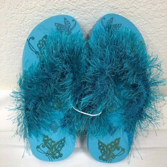Girls Crocheted Fuzzy Flip Flops Blue Butterfly Size 2 3 - Picture 1 of 3
